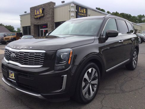 Used 2020 Kia Telluride S AWD/4WD image 1