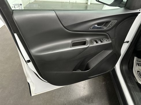 Used 2023 Chevrolet Equinox LT w/ LPO, Floor Liner Package AWD/4WD image 17
