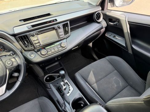 Used 2018 Toyota RAV4 XLE image 40