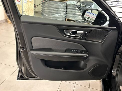 Certified 2024 Volvo S60 T8 Plus image 9