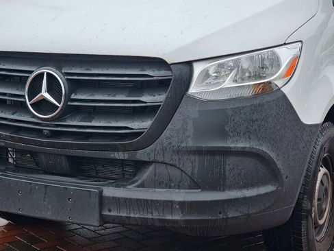 Used 2024 Mercedes-Benz Sprinter 2500 image 8