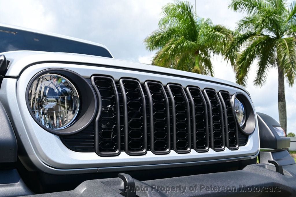Used 2024 Jeep Wrangler Sport AWD/4WD image 11