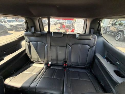 Used 2025 Jeep Wagoneer Series II AWD/4WD image 17