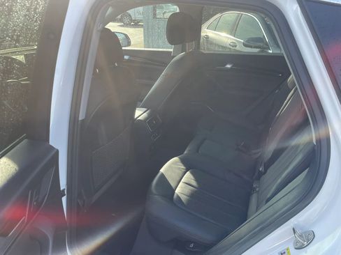 Used 2019 Audi Q5 2.0T Premium Plus w/ Premium Plus Package AWD/4WD image 19