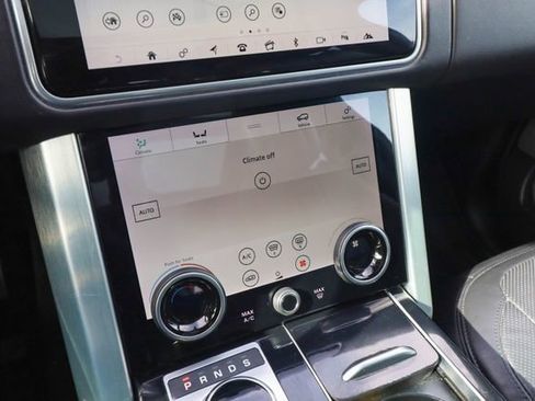 Used 2020 Land Rover Range Rover HSE image 9