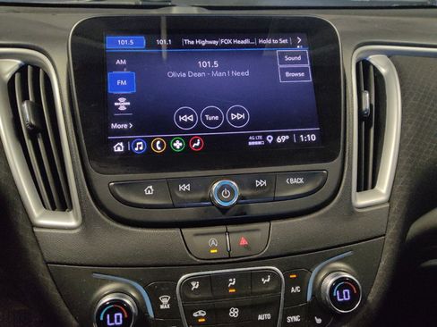 Used 2023 Chevrolet Malibu LT FWD image 25