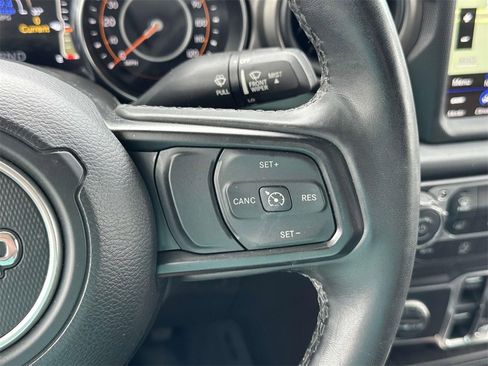 Used 2022 Jeep Gladiator Willys image 26