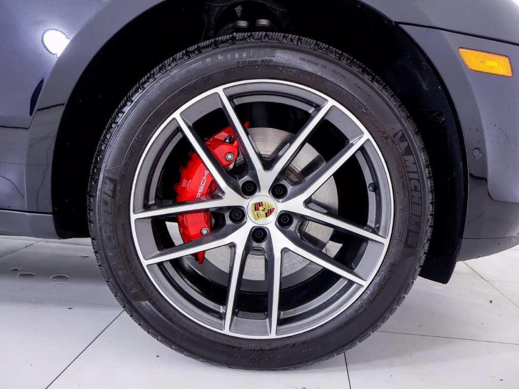Certified 2023 Porsche Macan S AWD/4WD image 30
