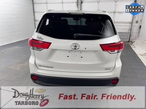 Used 2018 Toyota Highlander XLE image 7