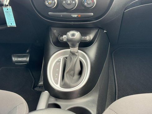 Used 2019 Kia Soul image 14