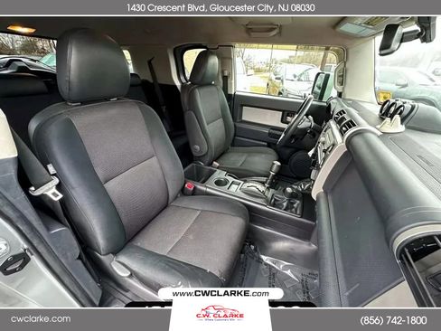 Used 2010 Toyota FJ Cruiser 4WD image 12