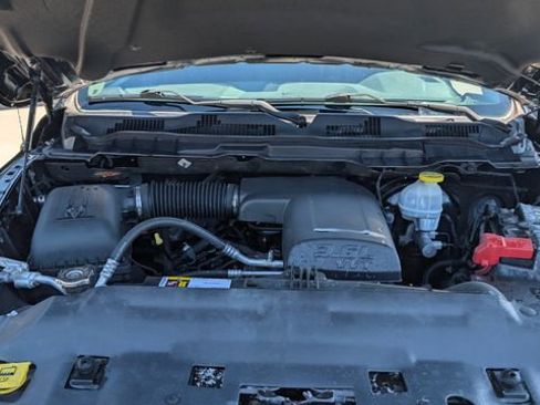 Used 2019 RAM 1500 Express w/ Express Value Package AWD/4WD image 23
