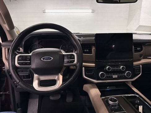 Certified 2024 Ford Expedition Limited image 9