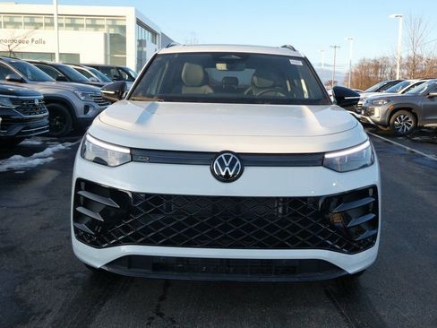 New 2026 Volkswagen Tiguan SE R-Line AWD/4WD image 17