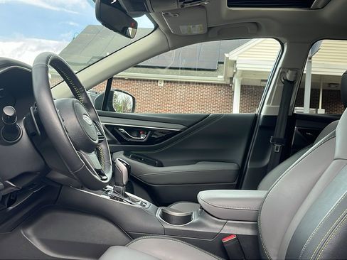Certified 2025 Subaru Outback Onyx Edition AWD/4WD image 11