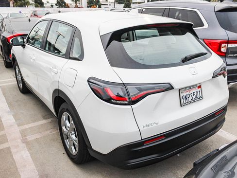 Used 2025 Honda HR-V LX image 3