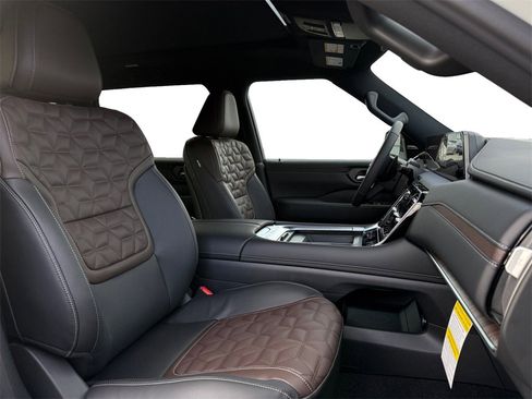 New 2026 Nissan Armada Platinum Reserve image 15