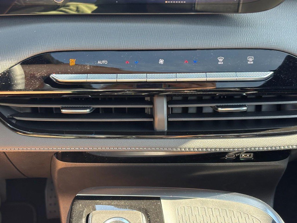New 2026 Buick Enclave Sport Touring w/ Power Package FWD image 19