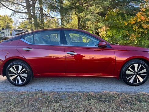 Used 2022 Nissan Altima 2.5 SL AWD/4WD image 5