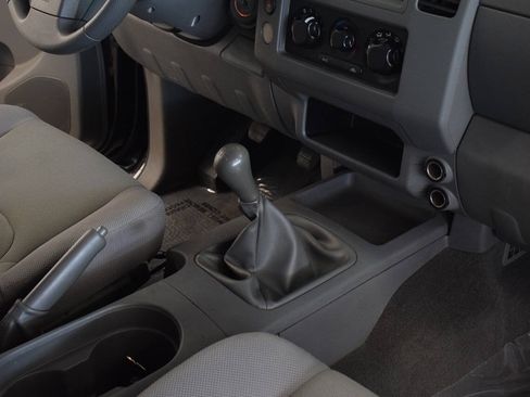 Used 2007 Nissan Frontier XE w/ Preferred Pkg RWD image 21