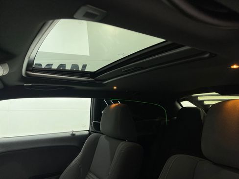 Used 2017 Dodge Challenger R/T w/ Driver Convenience Group image 12