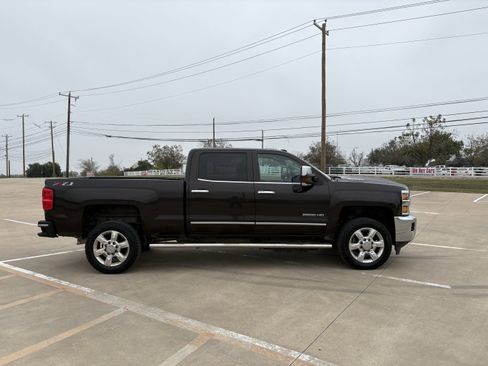 Used 2018 Chevrolet Silverado 2500 LTZ w/ Duramax Plus Package image 30