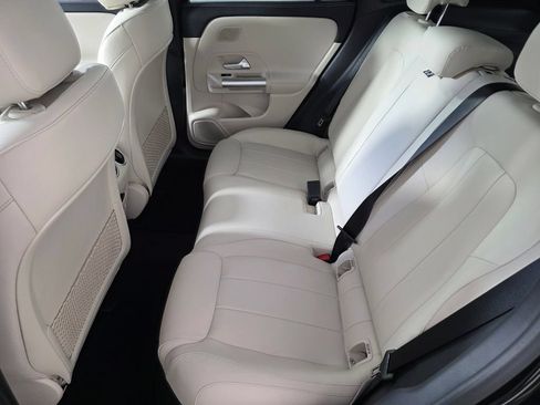 New 2026 Mercedes-Benz GLA 250 image 11