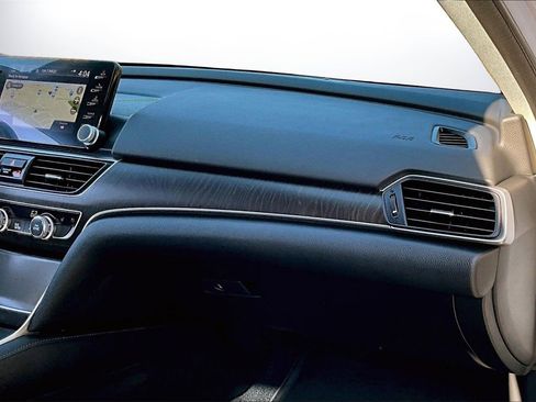Used 2022 Honda Accord Touring image 21
