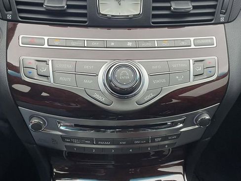 Used 2015 INFINITI Q70 3.7 image 24