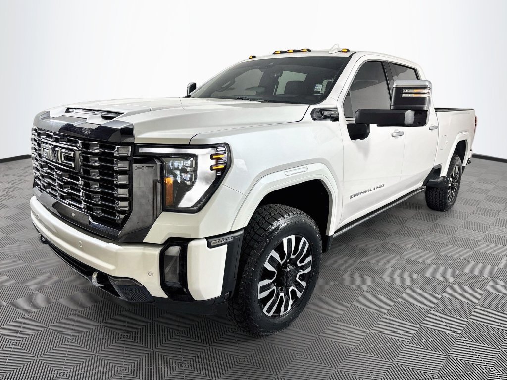 Used 2024 GMC Sierra 2500 Denali Ultimate AWD/4WD image 3