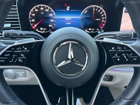 Used 2025 Mercedes-Benz GLE 450e 4MATIC image 24