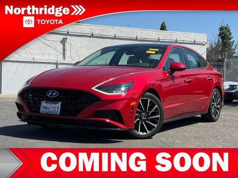 Used 2021 Hyundai Sonata Limited w/ Cargo Package FWD image 2