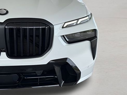 Used 2026 BMW X7 xDrive40i image 4