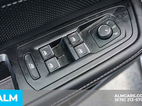 Used 2025 Volkswagen Atlas Cross Sport SE image 48