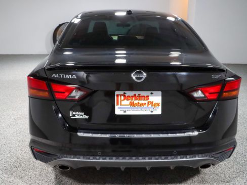 Used 2022 Nissan Altima 2.5 SR FWD image 8