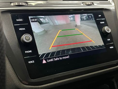Used 2024 Volkswagen Tiguan SE R-Line image 29