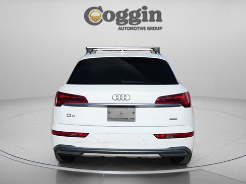 Used 2021 Audi Q5 Premium w/ Convenience Package image 5