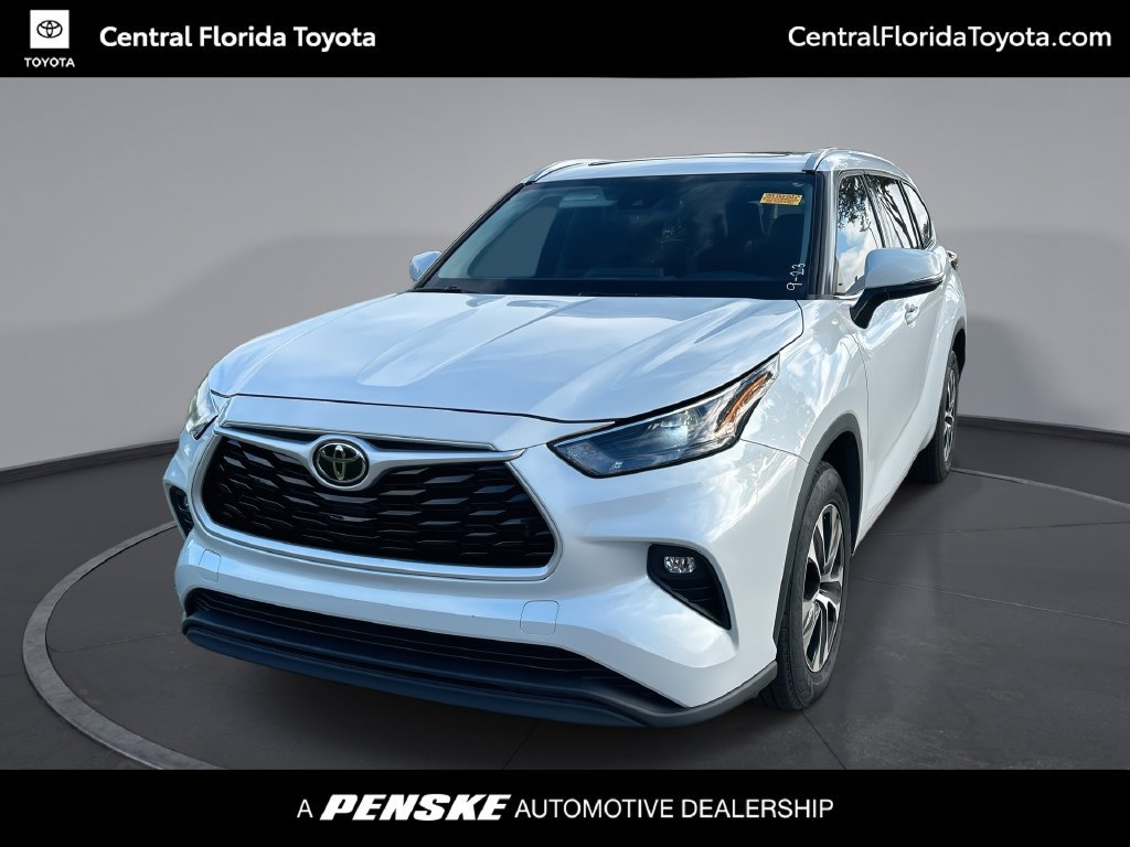 Used 2022 Toyota Highlander XLE FWD image 1