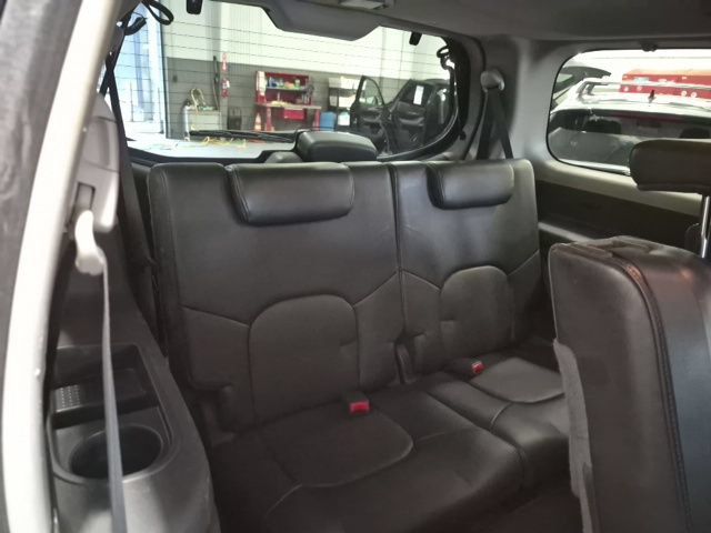 Used 2011 Nissan Pathfinder Silver AWD/4WD image 11