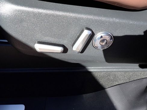 New 2025 Lincoln Navigator Reserve image 20