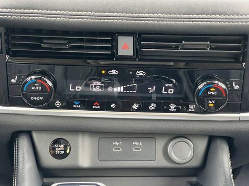 New 2026 Nissan Rogue Platinum AWD/4WD image 4