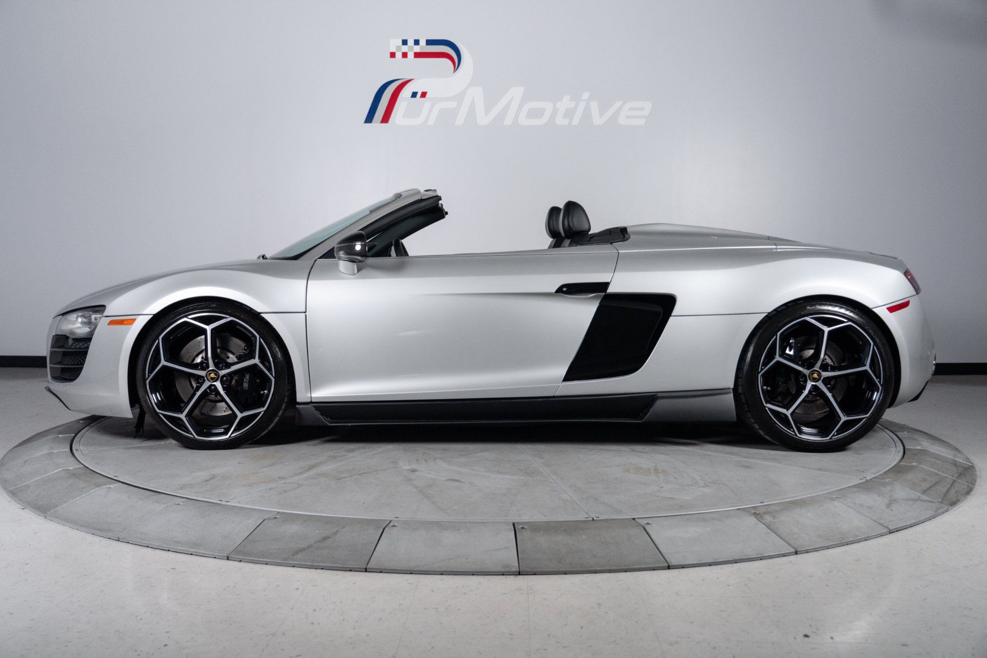 Used 2012 Audi R8 V10 AWD/4WD image 2