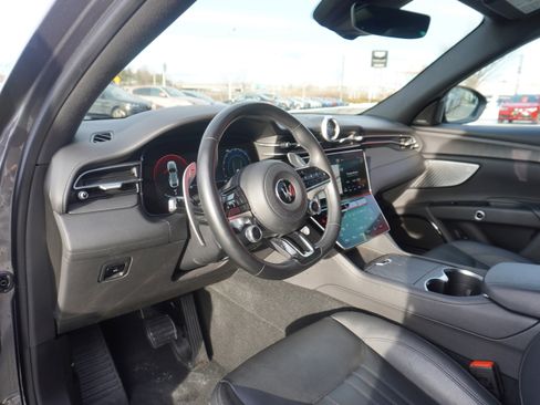 Used 2023 Maserati Grecale Modena image 14