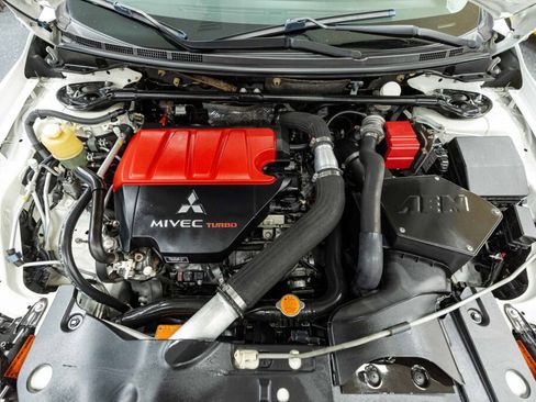 Used 2011 Mitsubishi Lancer Evolution GSR image 14