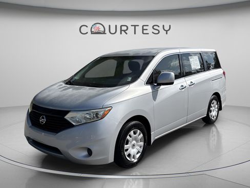 Used 2014 Nissan Quest S FWD image 2