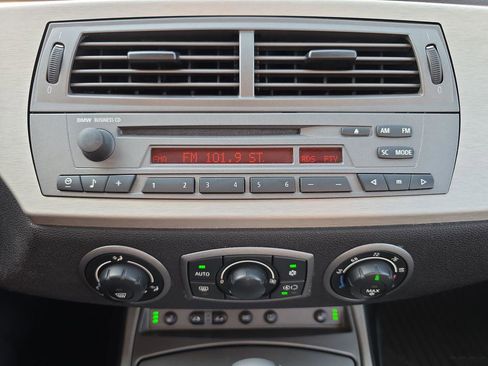 Used 2003 BMW Z4 3.0i image 9