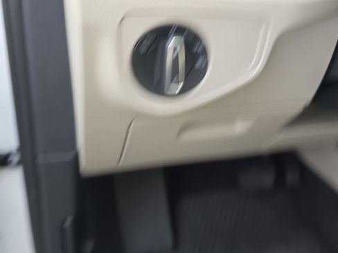 Used 2021 Volkswagen Atlas SEL image 18