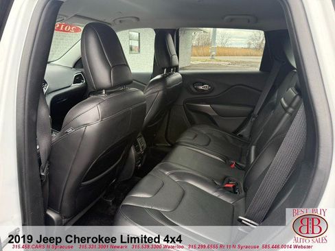 Used 2019 Jeep Cherokee Limited AWD/4WD image 11