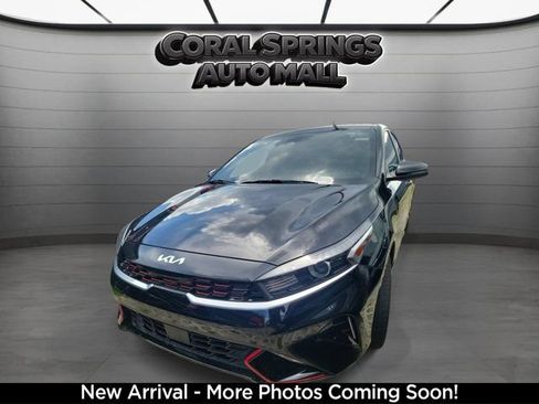 Used 2024 Kia Forte GT-Line w/ GT-Line Premium Package FWD image 2