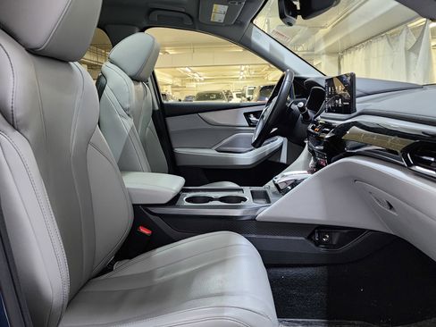 Certified 2025 Acura MDX SH-AWD w/ Technology Package image 24